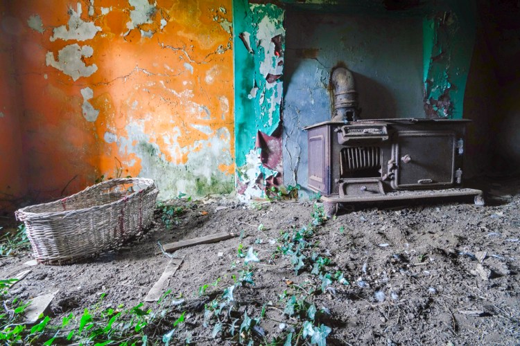 Keeping Warm Stories That Remain Untold exhibition