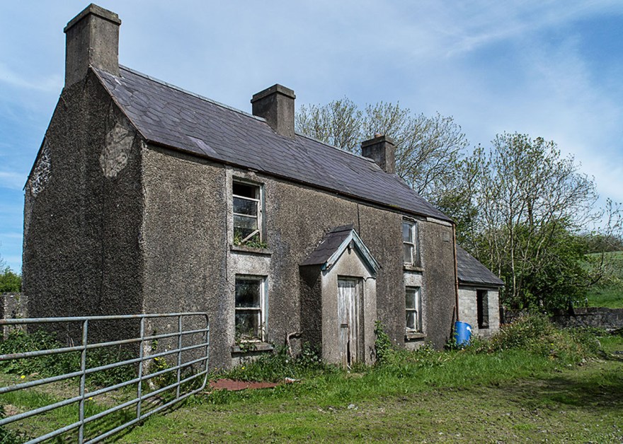 Farmhouse - Forsaken Ireland