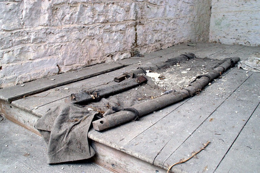 Decaying stretcher, workhouse