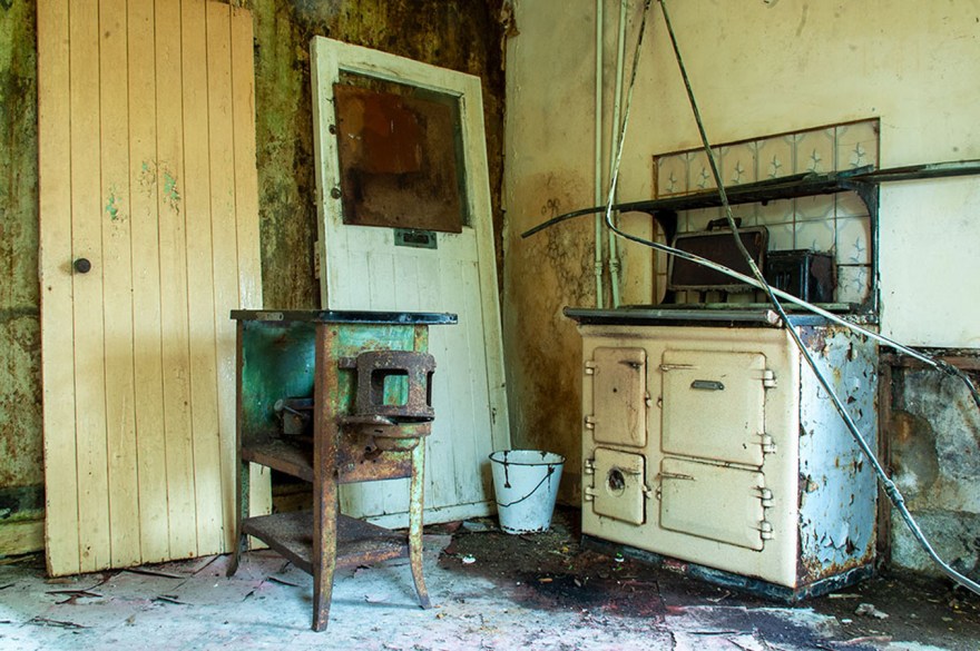 Range in Kitchen with old door - Forsaken Ireland series